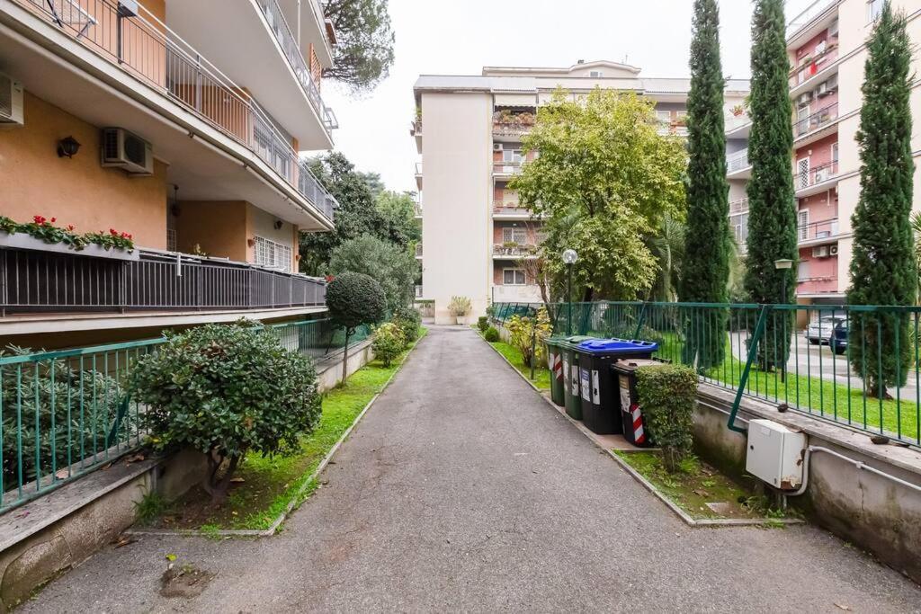 Exclusive Apartment In Eur Lake Roma Exterior foto