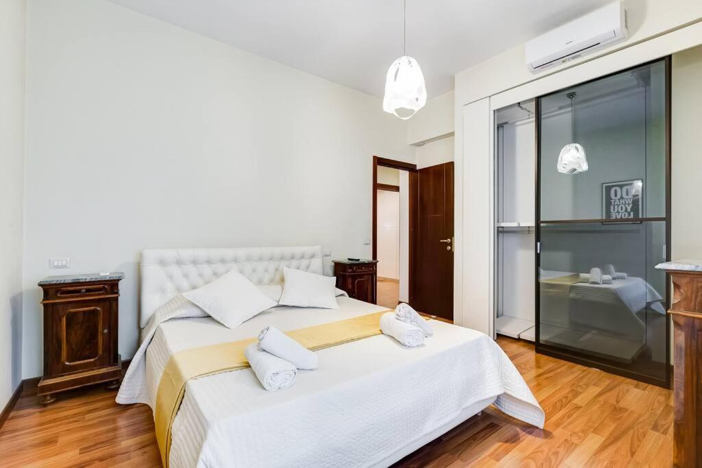 Exclusive Apartment In Eur Lake Roma Exterior foto
